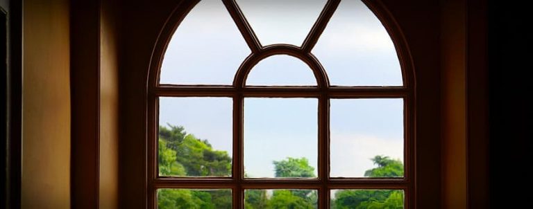 Окна в готическом стиле