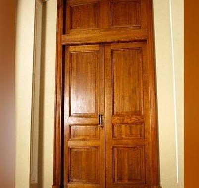 Входные двери для Троицкого Собора из массива дуба