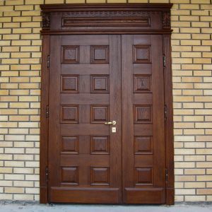 Водная дверь с порталом и накладкой из дуба. Коттедж. С-ПБ. Водная дверь с порталом и накладкой из дуба. Коттедж. С-ПБ.